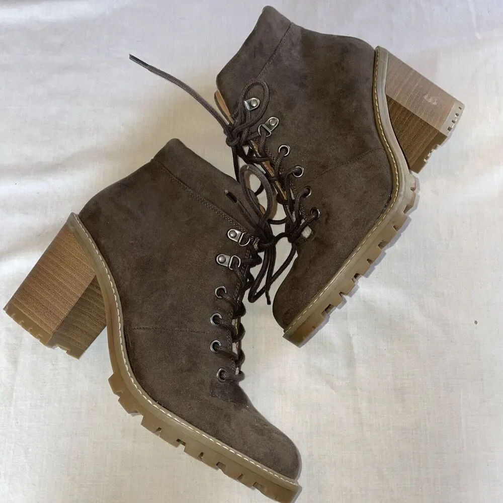 Universal Threads Heeled Booties Womens Size 9.5 Medium Brown Lace Up Block Heel